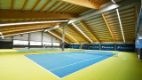 Halle der BTV TennisBase in Oberhaching mit LED Beleuchtung